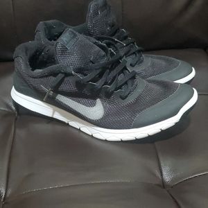 Mens size 11 nike running shoes